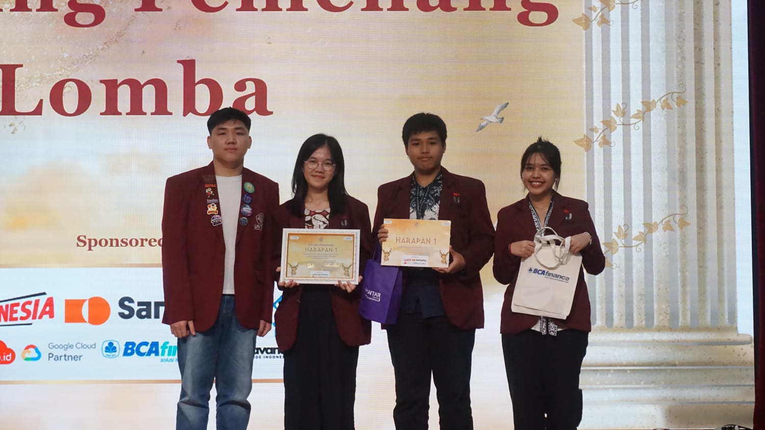 Bangga! Mahasiswa SI Tel-U Jakarta Torehkan Prestasi di I/O Festival Business Plan 2025